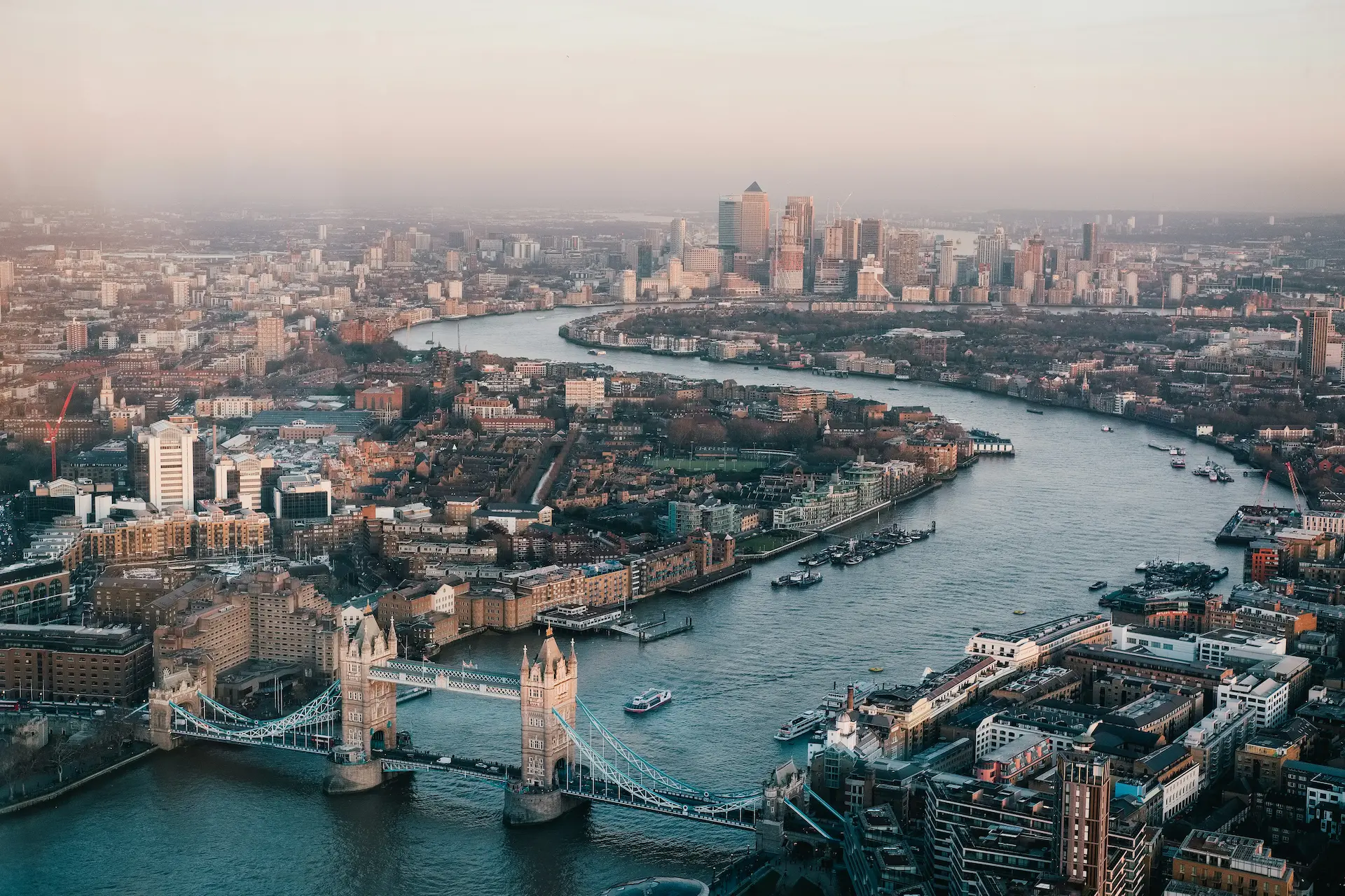 Professional car leasing services in London, Greater London - Egon Car Leasing covers London and surrounding areas with business and personal vehicle hire
